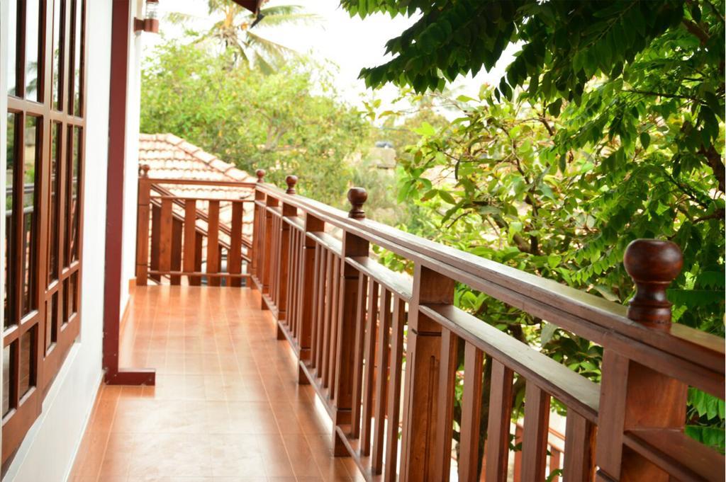 Отель Tropical Garden Негомбо Экстерьер фото